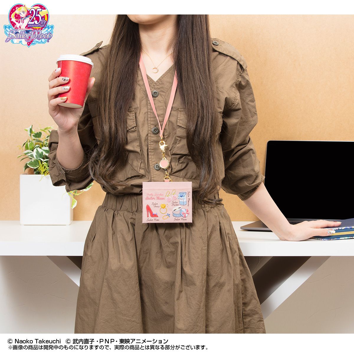 名刺ホルダーの使用イメージ。