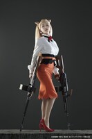 護あさな演じる異能肉。