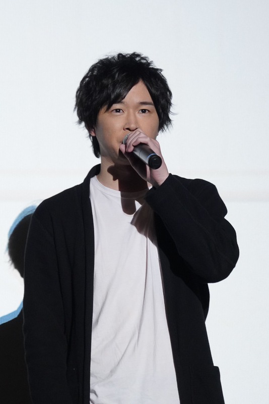 星川翡翠役の逢坂良太。