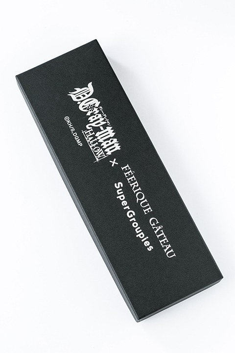 「D.Gray-man HALLOW」腕時計のケース。