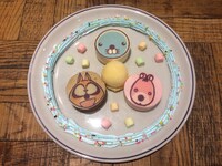 イースターイベント限定メニューの「仲良し3人のイースターセット」。