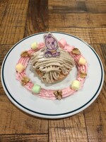 第2弾限定メニューの「シマリスちゃんのヒモンブラン」。