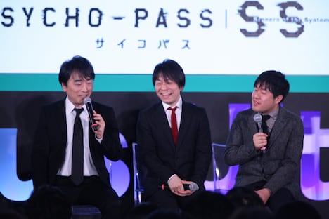 「PSYCHO-PASS サイコパス」で狡噛役を演じる関智一、宜野座役を演じる野島健児、監督を務める塩谷直義。