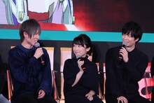 ゲーム「甲鉄城のカバネリ -乱-」で要役を演じる小松昌平、葉矢役を演じる黒沢ともよ、千尋役を演じる梅原裕一郎。