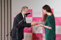 「ちゅんちゅん」を手がけたジャナ・ベクマンベトワ監督。