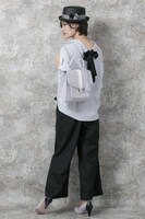 ザークシーズ＝ブレイクモデルの着用例。