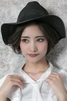 ギルバート＝ナイトレイモデルの着用例。