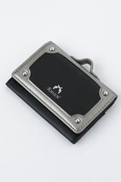 ギルバート＝ナイトレイモデルのカードケース。