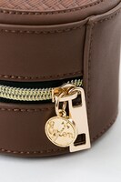 エレン・イェーガーモデルのバッグ。