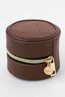 エレン・イェーガーモデルのバッグ。