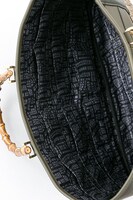 リヴァイモデルのバッグ。