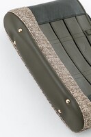 リヴァイモデルのバッグ。