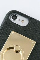 リヴァイモデルのスマートフォンケース。