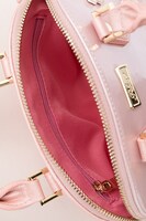 テーマ「Pink Blooming」のミニバッグ。