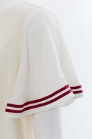 テーマ「Pink Blooming」のブラウス。