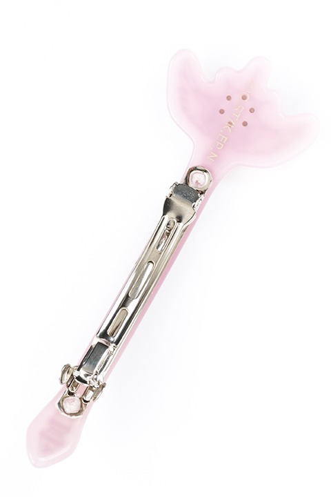 テーマ「Clear Blooming」のバレッタ。
