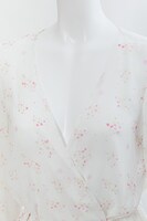 テーマ「Clear Blooming」のシフォンガウン。