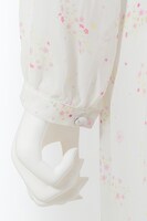 テーマ「Clear Blooming」のシフォンガウン。