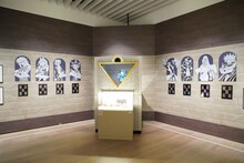 「遊☆戯☆王」の展示コーナー。(c)高橋和希 スタジオ・ダイス/集英社
