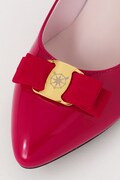 テーマ「Pink Blooming」のパンプス。