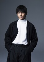 澤田虎竹役の佐藤大樹。