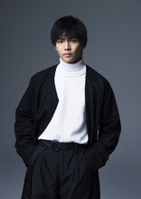 澤田虎竹役の佐藤大樹。