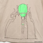 「フリクリクリ展」オリジナルグッズのTシャツ。