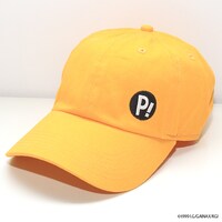 「フリクリクリ展」オリジナルグッズのキャップ。