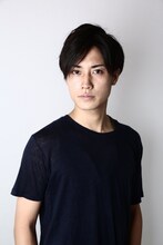 義兆役の福井将太。