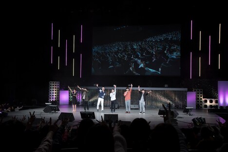 「モブサイコ100 REIGEN ～知られざる奇跡の霊能力者～」の様子。