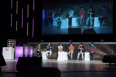 「モブサイコ100 REIGEN ～知られざる奇跡の霊能力者～」の様子。