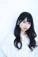 団長アーサー役の雨宮天。