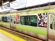 「カードファイト!! ヴァンガード」ラッピング電車