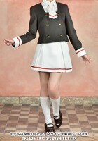 友枝中学校女子制服の着用例。