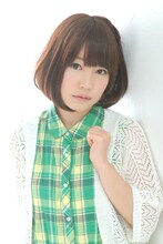 泉ヶ峰みかり役を演じる本渡楓。