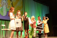 会場のファンにサイン入りグッズをプレゼントする、抽選会も行われた。