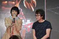 左から島崎信長、板垣恵介。