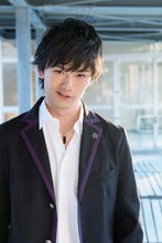 水石亜飛夢扮する鮫島。(c)桂正和／集英社・スカパー！