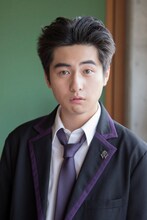 冨田佳輔扮する木田茂吉。(c)桂正和／集英社・スカパー！