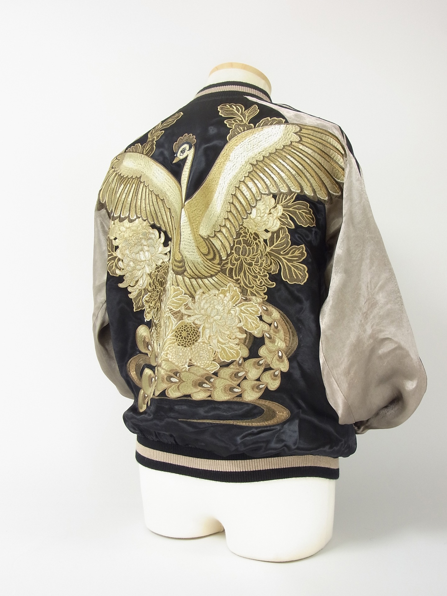 スカジャン「火の鳥と菊花」モノクロ