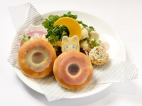 「セーラームーンとマイメロディのぴょこっと顔出し☆バーガー」