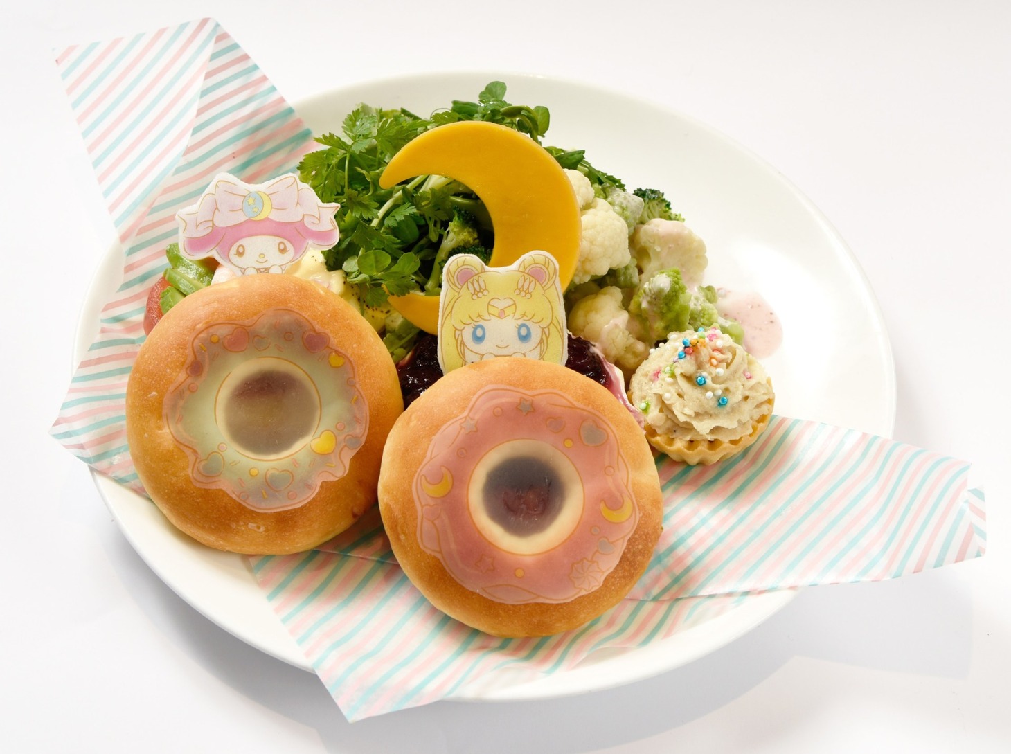 「セーラームーンとマイメロディのぴょこっと顔出し☆バーガー」