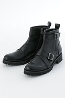 アンツィオ高校モデルのブーツ。