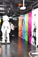 「フリクリクリ展」の様子。