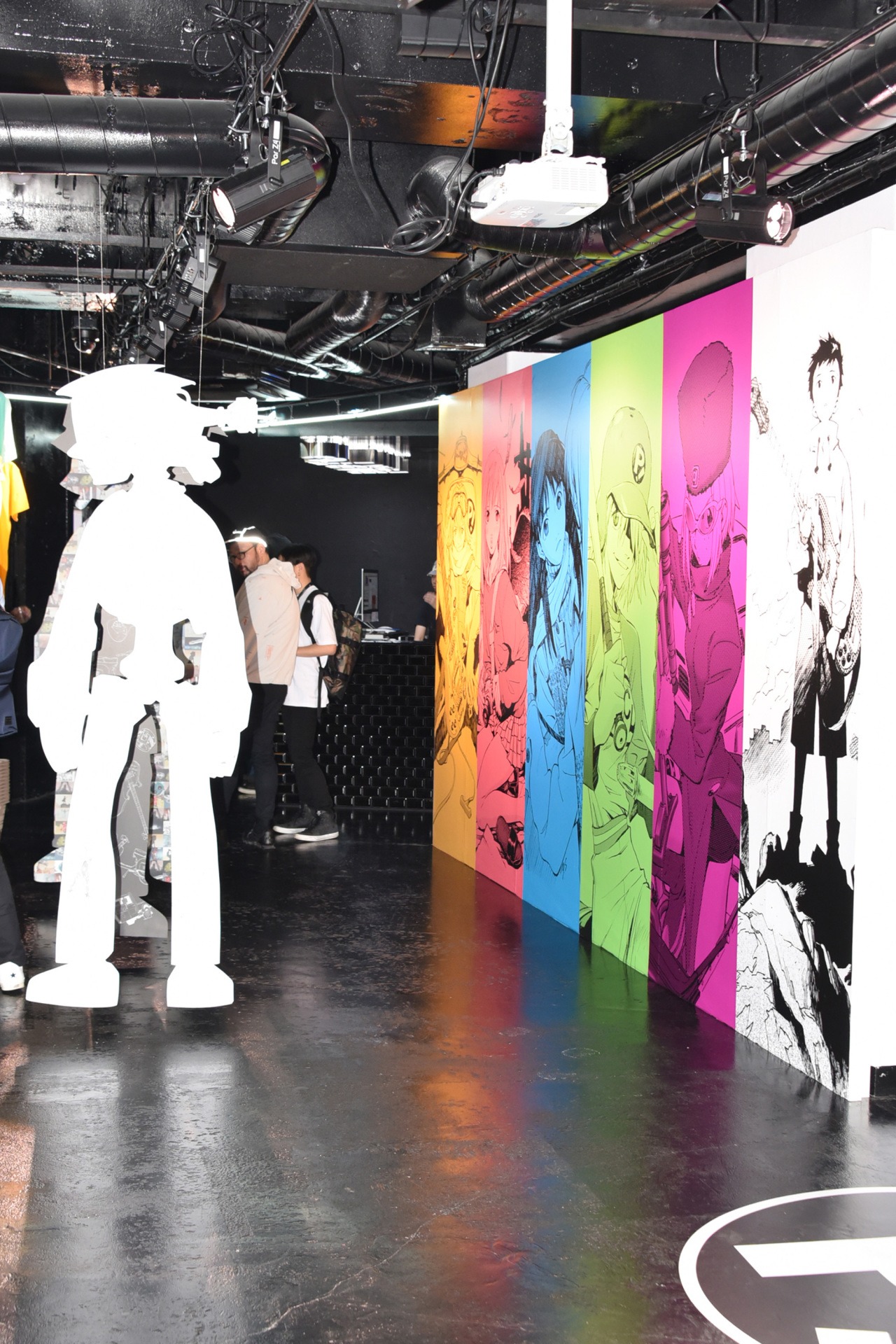 「フリクリクリ展」の様子。