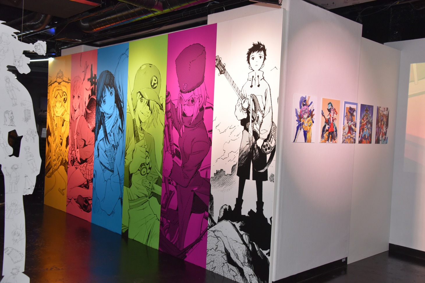 「フリクリクリ展」の様子。