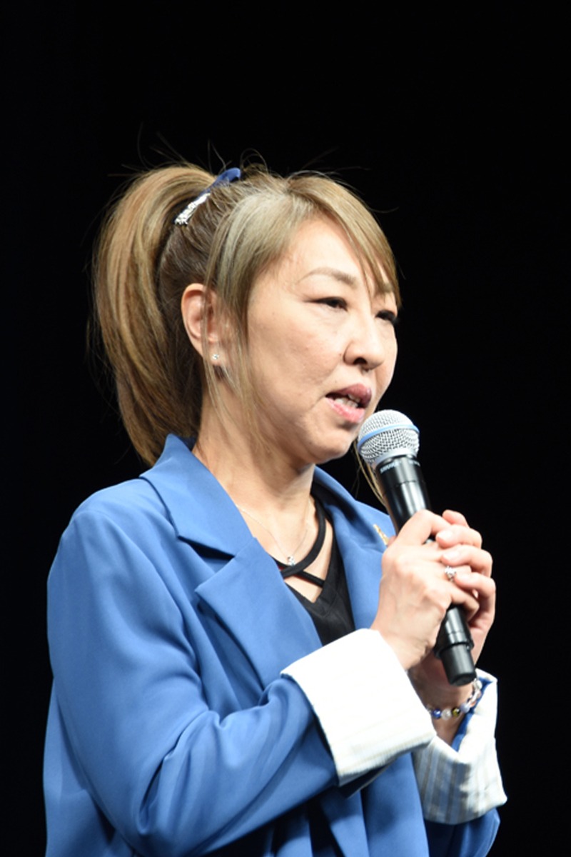 高山みなみ