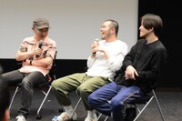 左から新井英樹、アフロ、UK。