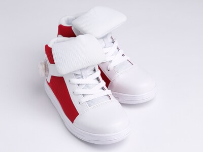 「名探偵コナンシューズ　－キック力増強シューズ ver.－」