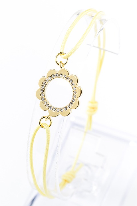 夏組モデルのブレスレット。